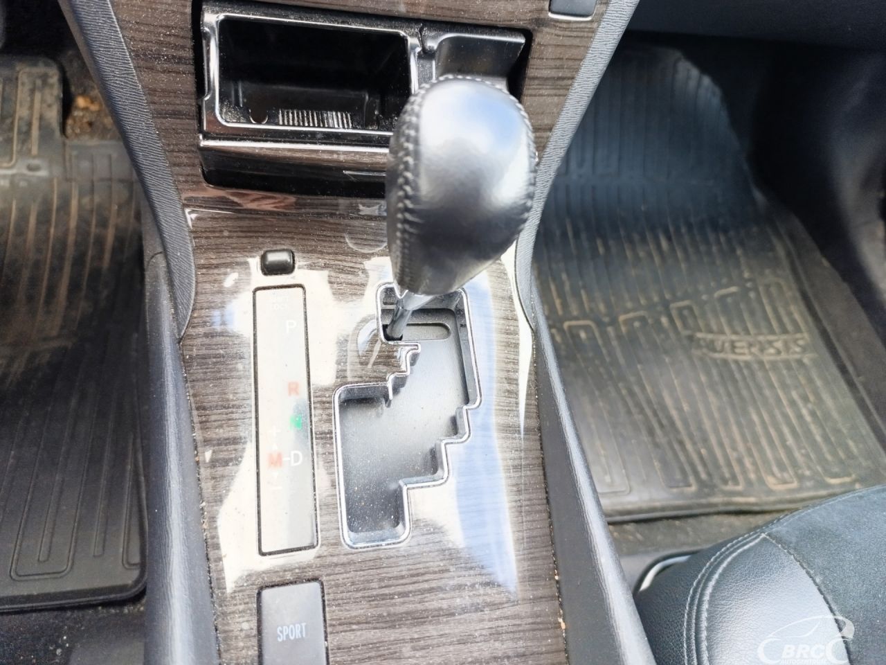 Toyota Avensis | 16