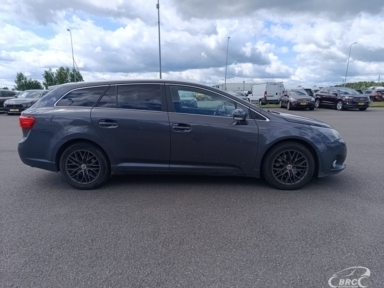 Toyota Avensis | 5