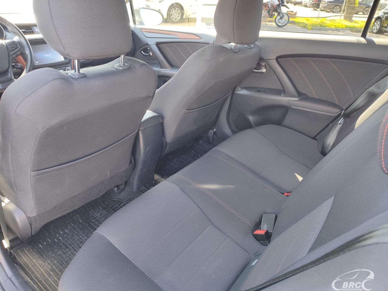 Toyota Avensis | 11