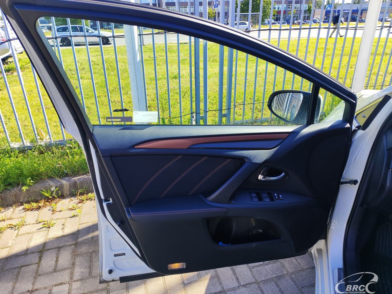 Toyota Avensis | 13