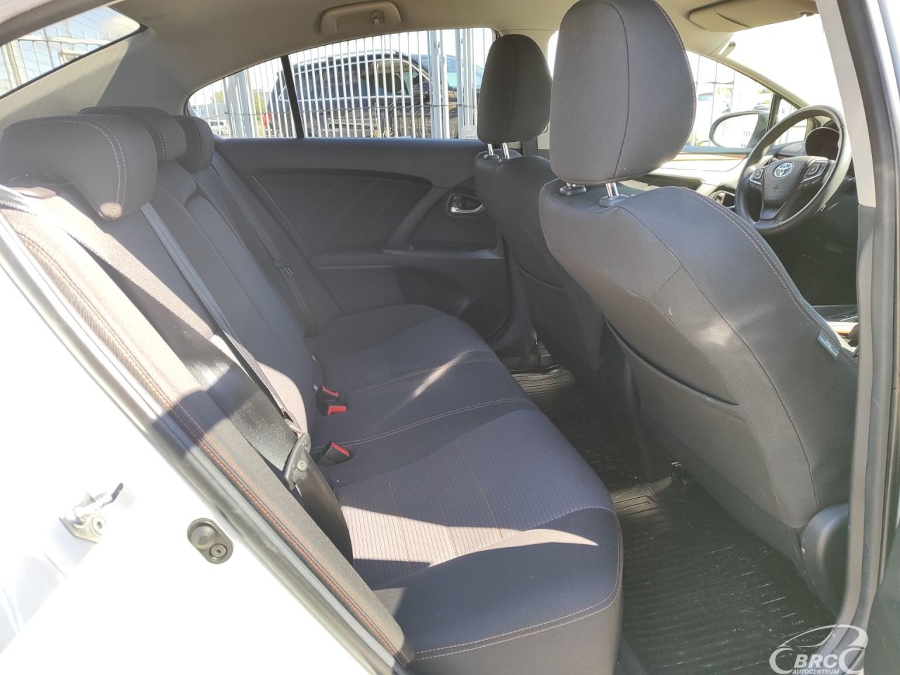 Toyota Avensis | 7