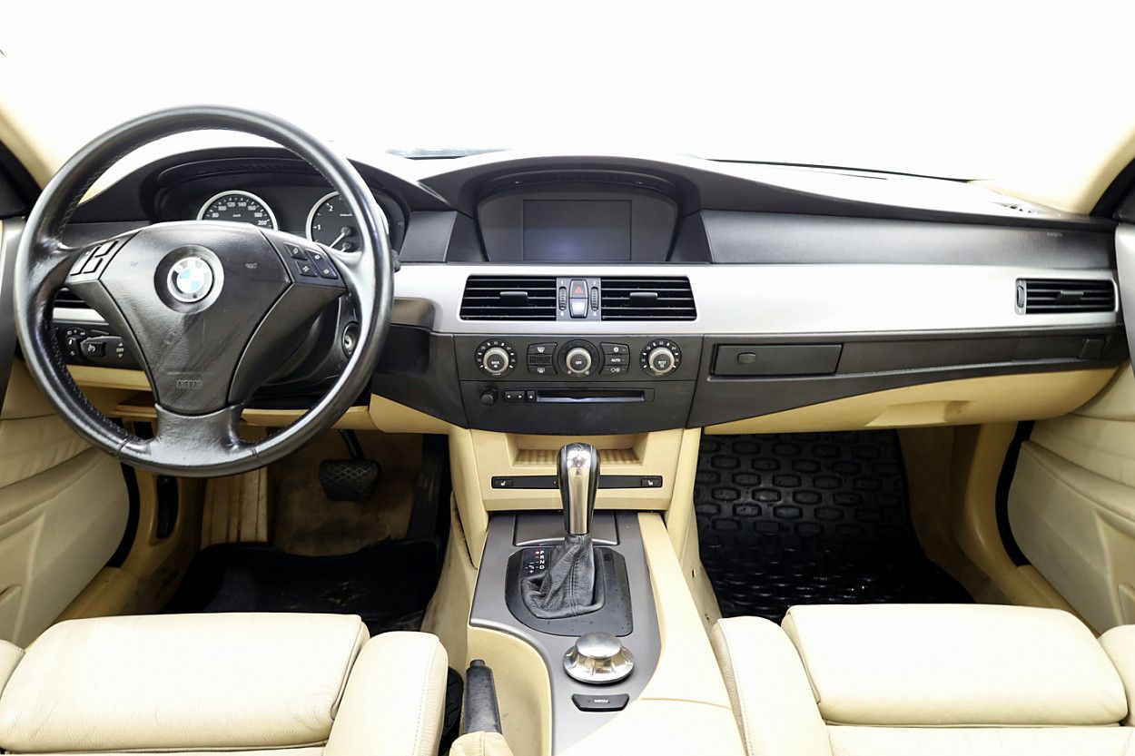 BMW 525 | 4