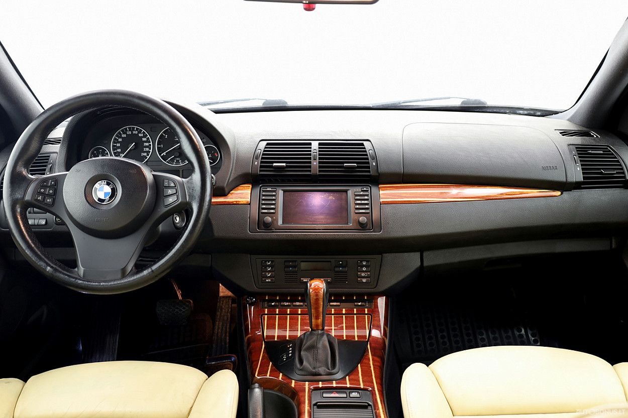 BMW X5 | 4