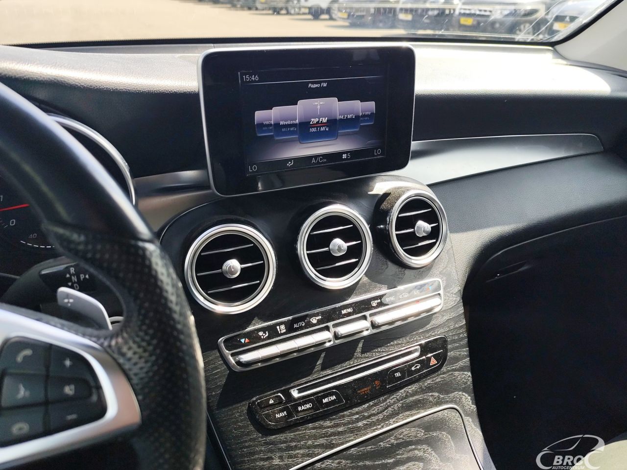 Mercedes-Benz GLC350 | 15
