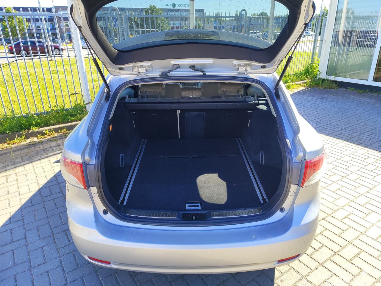 Toyota Avensis | 9