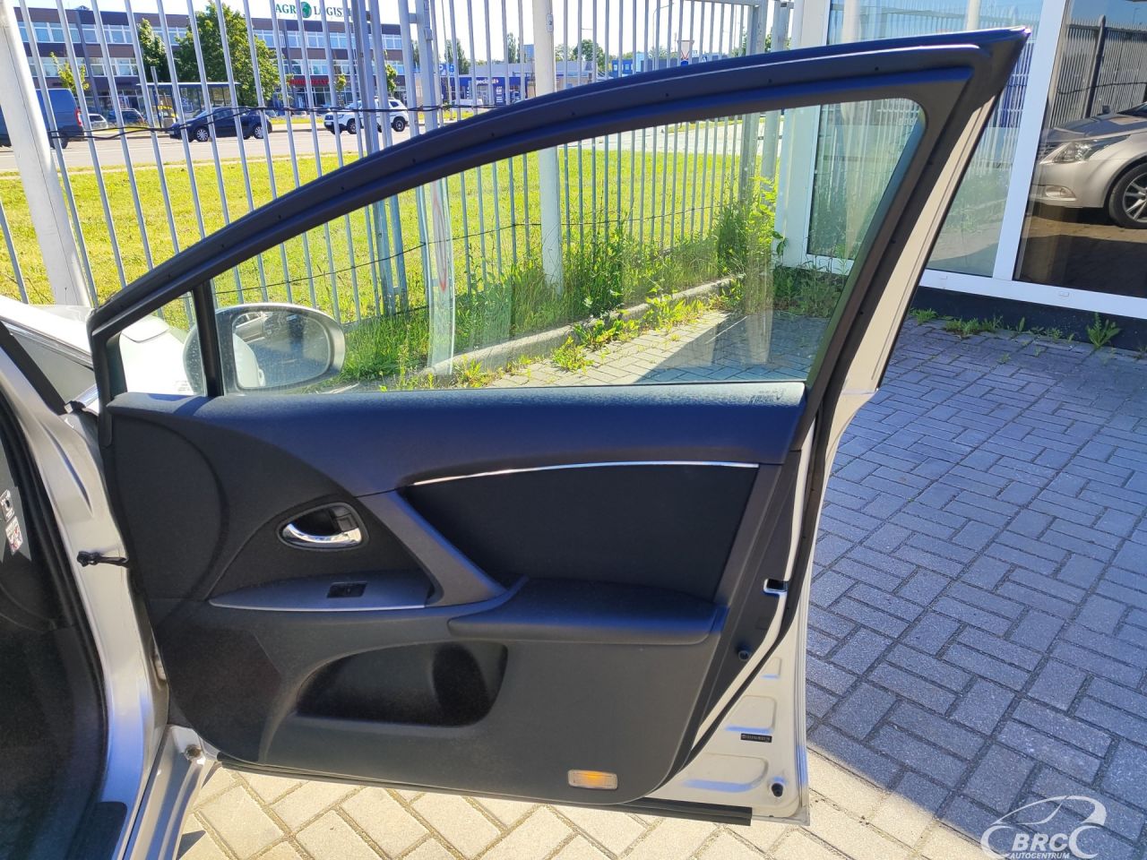 Toyota Avensis | 5