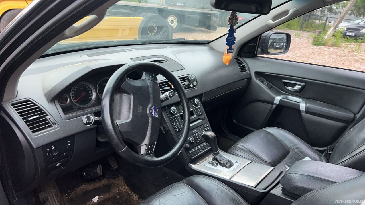 Volvo XC90 | 1