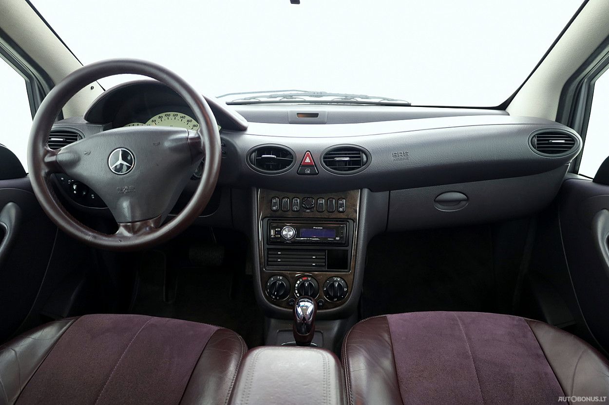 Mercedes-Benz A190 | 4