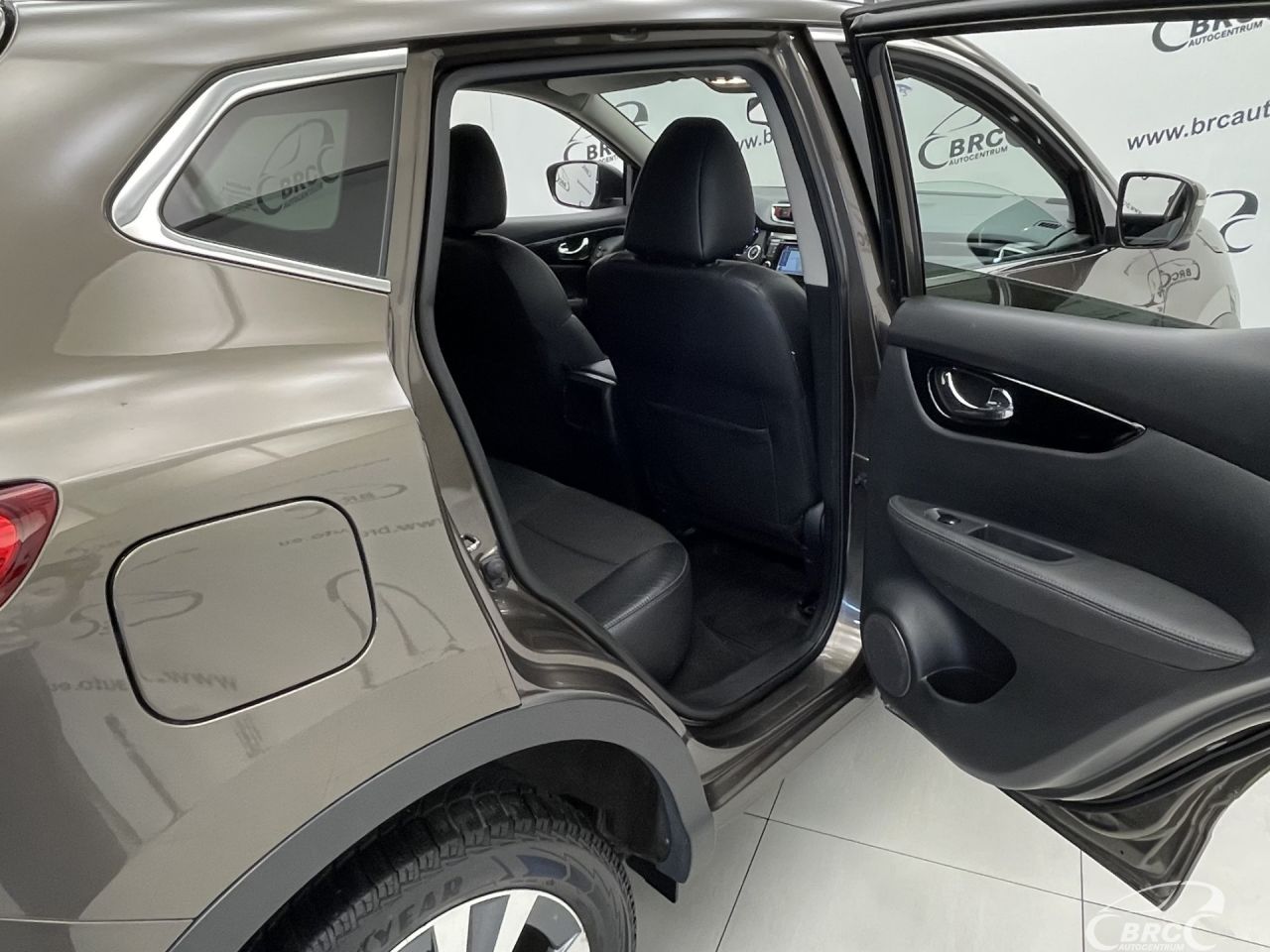 Nissan Qashqai | 10