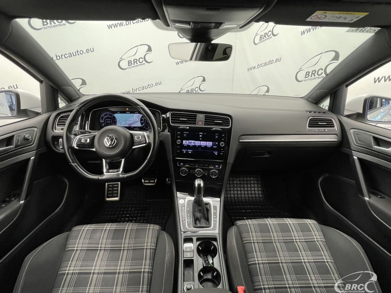Volkswagen Golf | 2