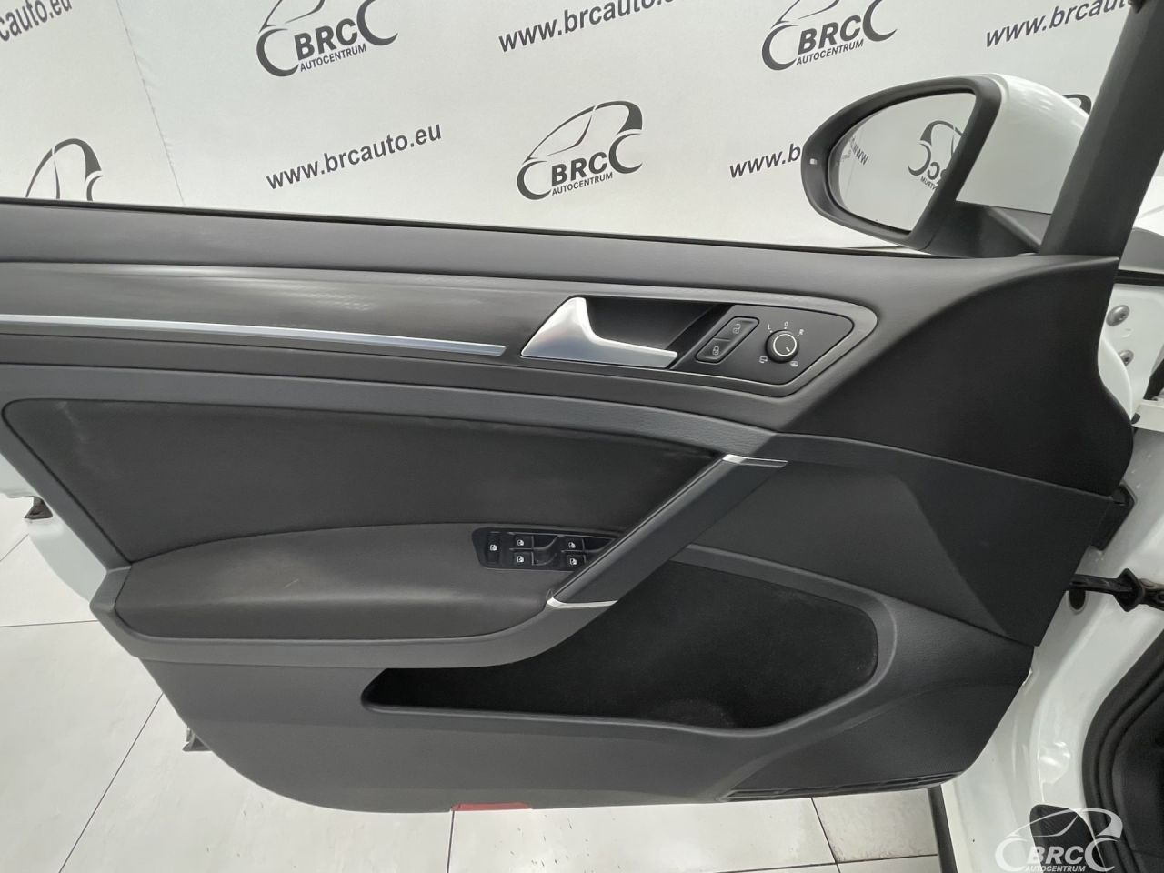 Volkswagen Golf | 14