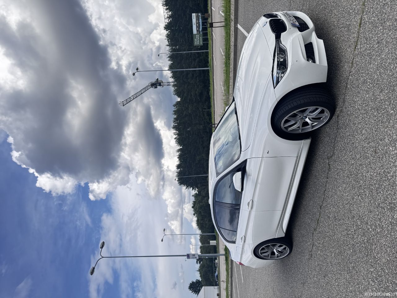 BMW 330 | 8