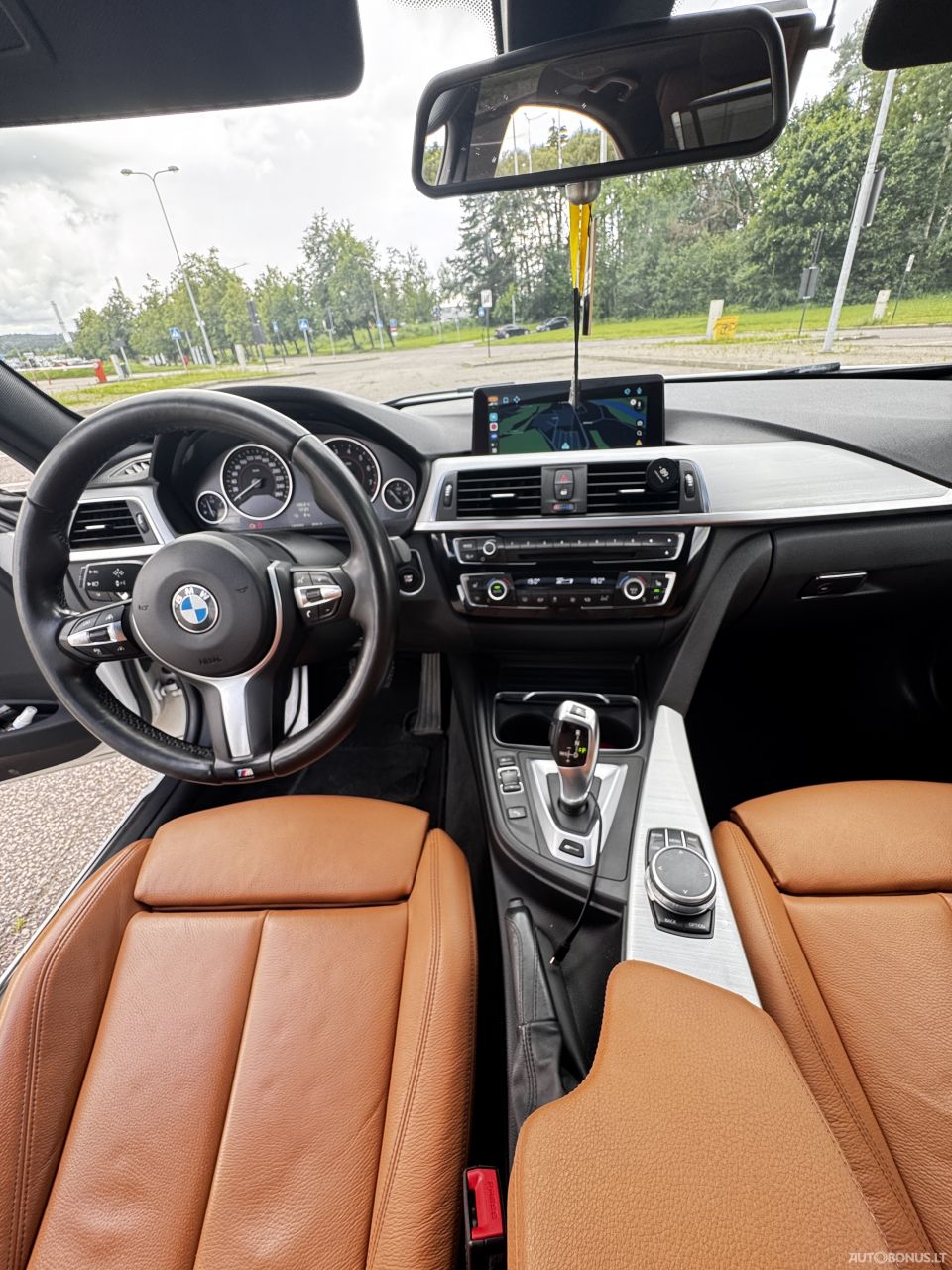 BMW 330 | 7