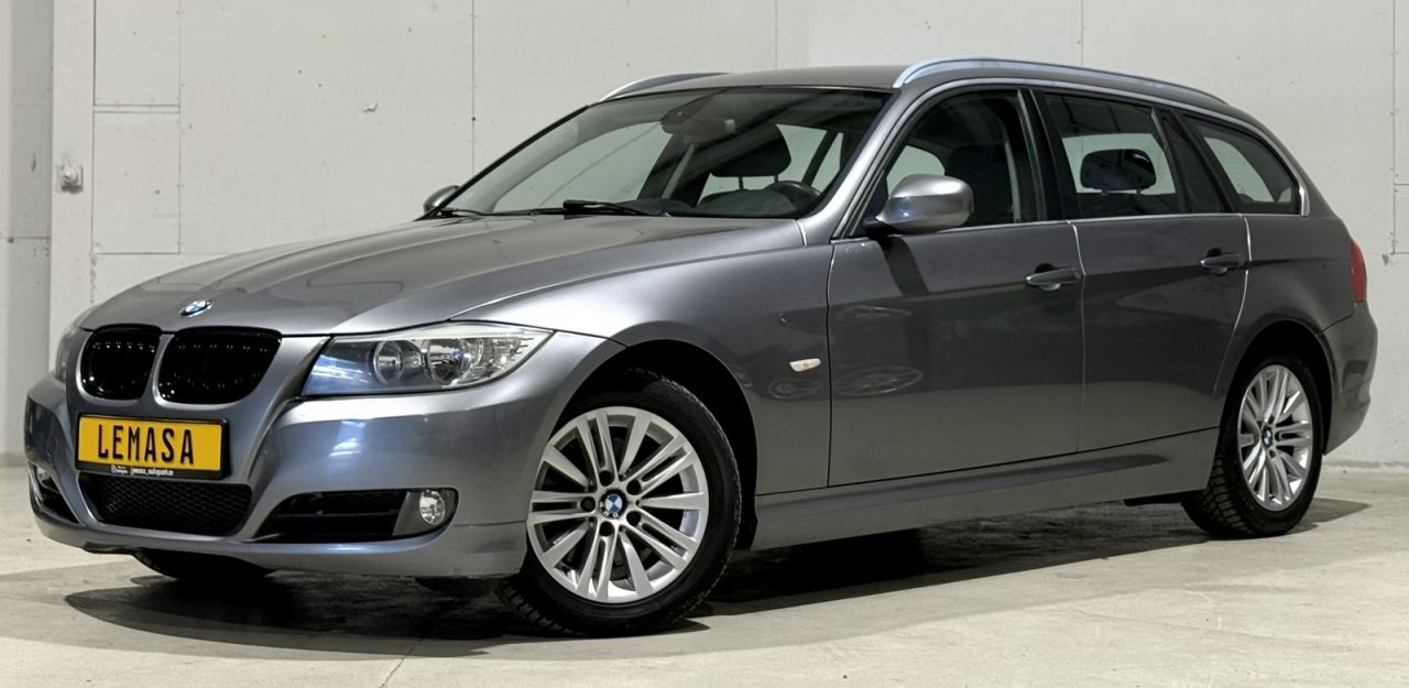 BMW 318, universalas
