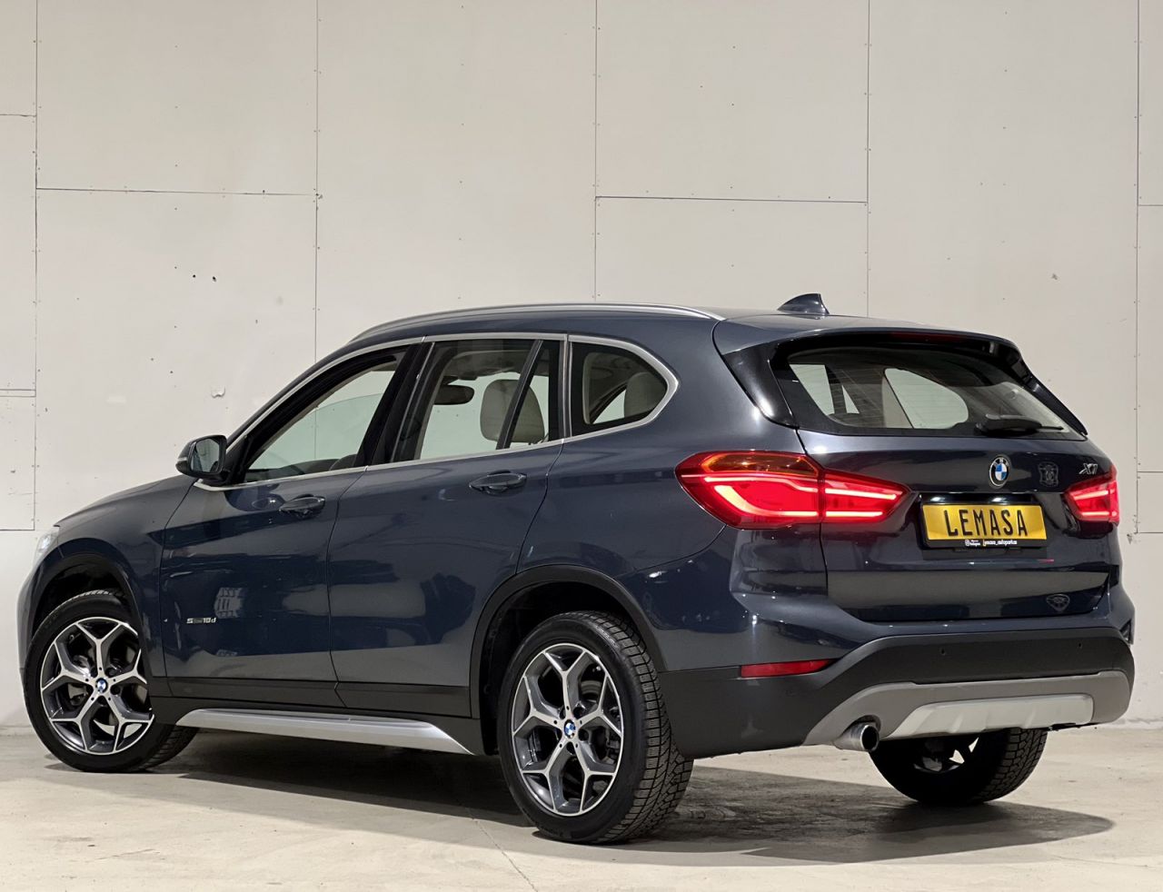 BMW X1 | 4