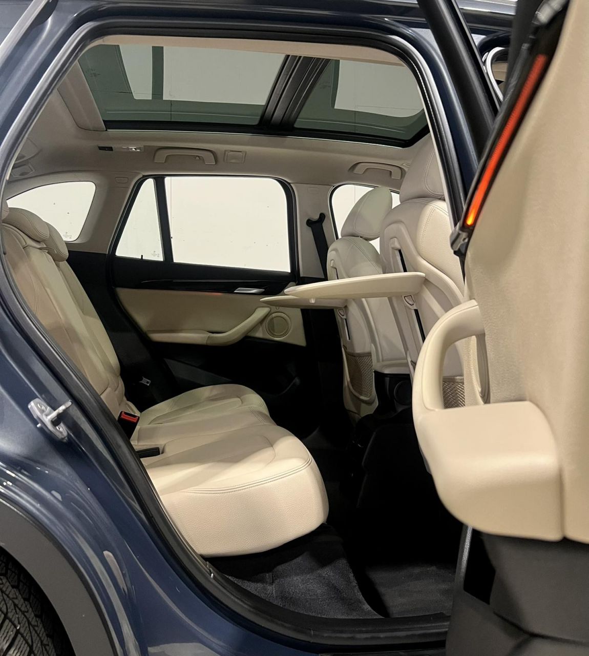 BMW X1 | 8