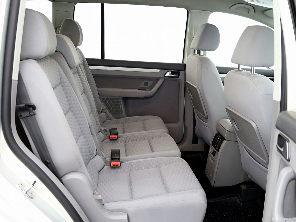 Volkswagen Touran | 6