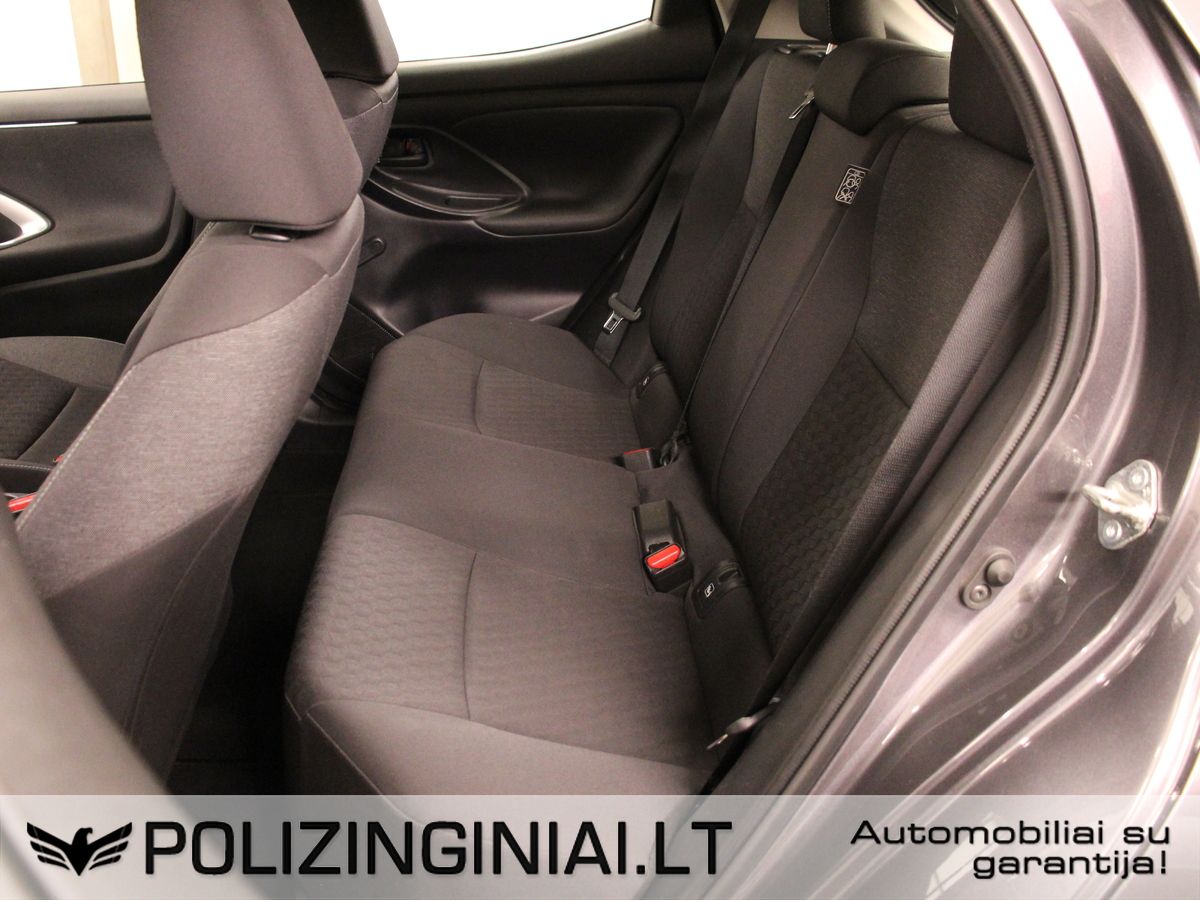 Toyota Yaris | 18