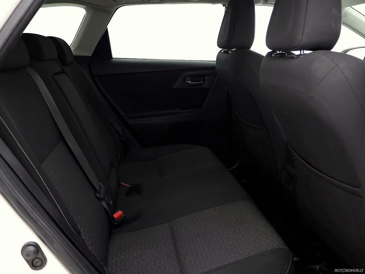 Toyota Auris | 6