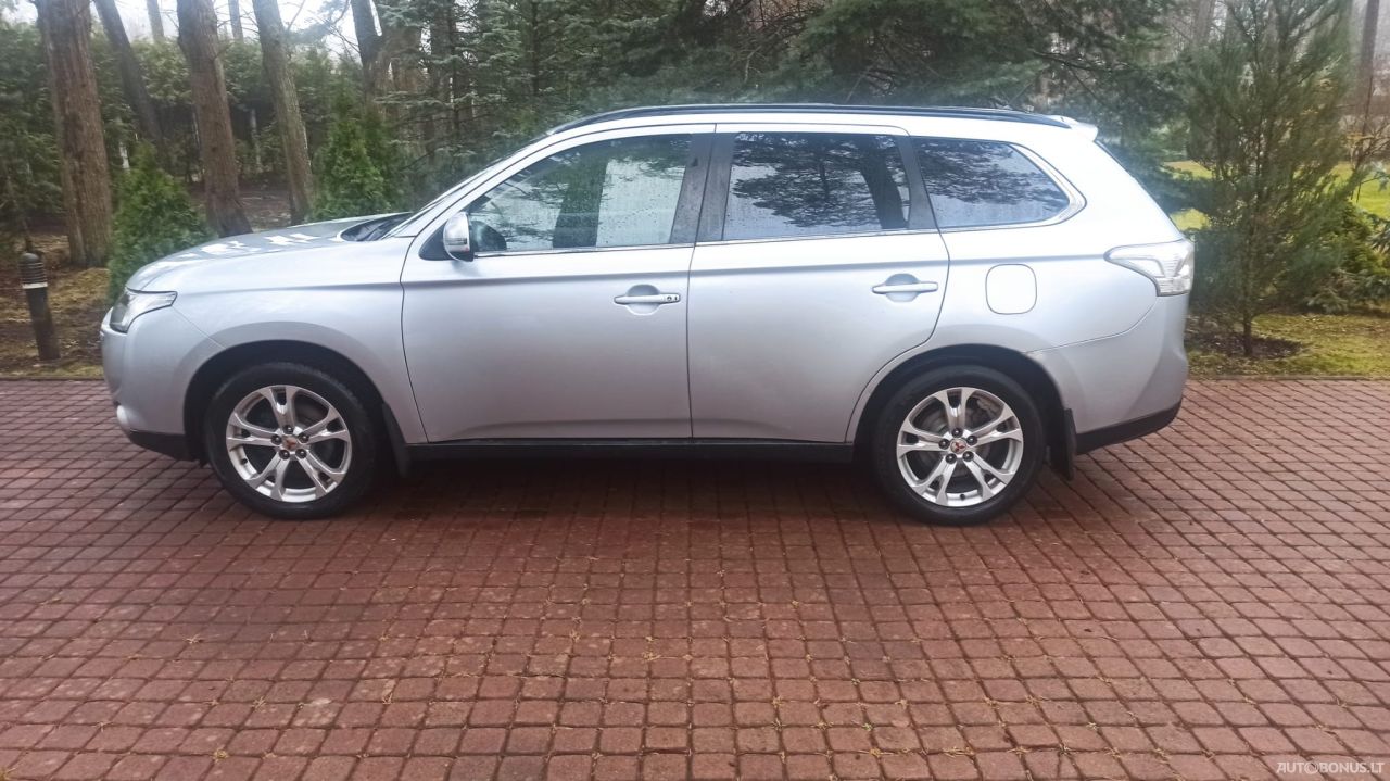 Mitsubishi Outlander | 1