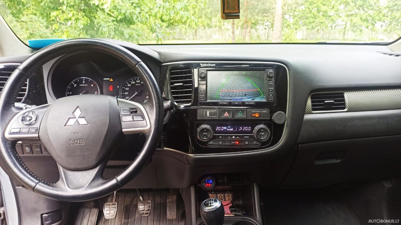 Mitsubishi Outlander | 4