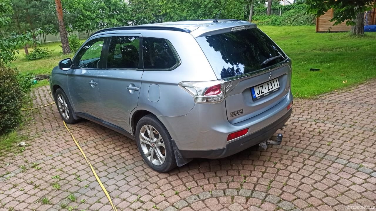 Mitsubishi Outlander | 8