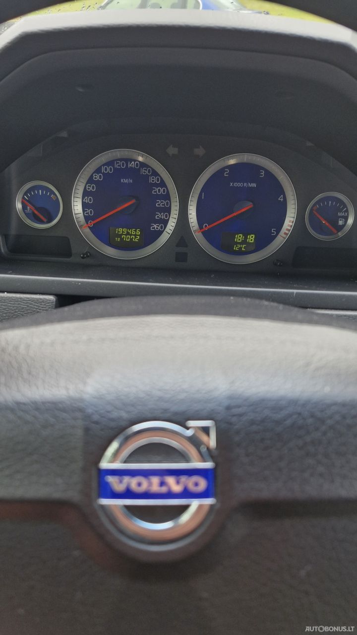 Volvo XC90 | 8