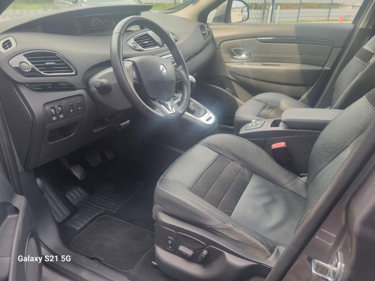Renault Scenic | 7