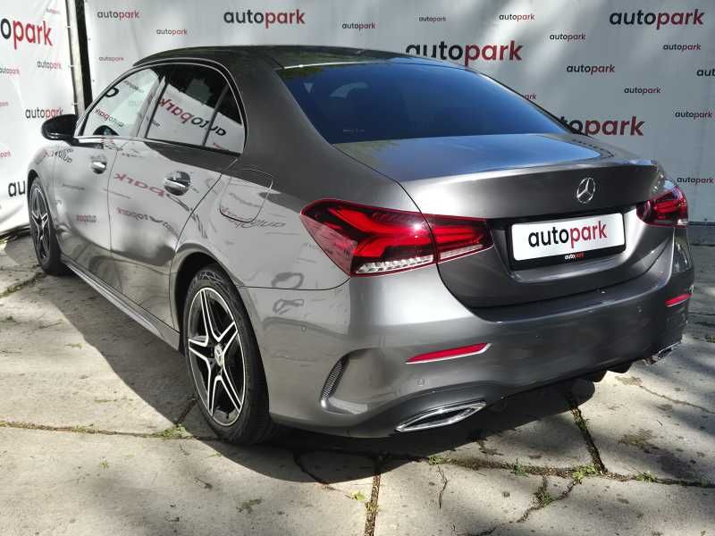 Mercedes-Benz A200 | 4