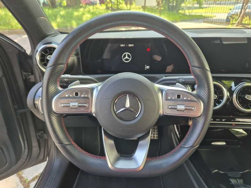 Mercedes-Benz A200 | 9