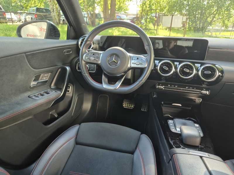 Mercedes-Benz A200 | 6
