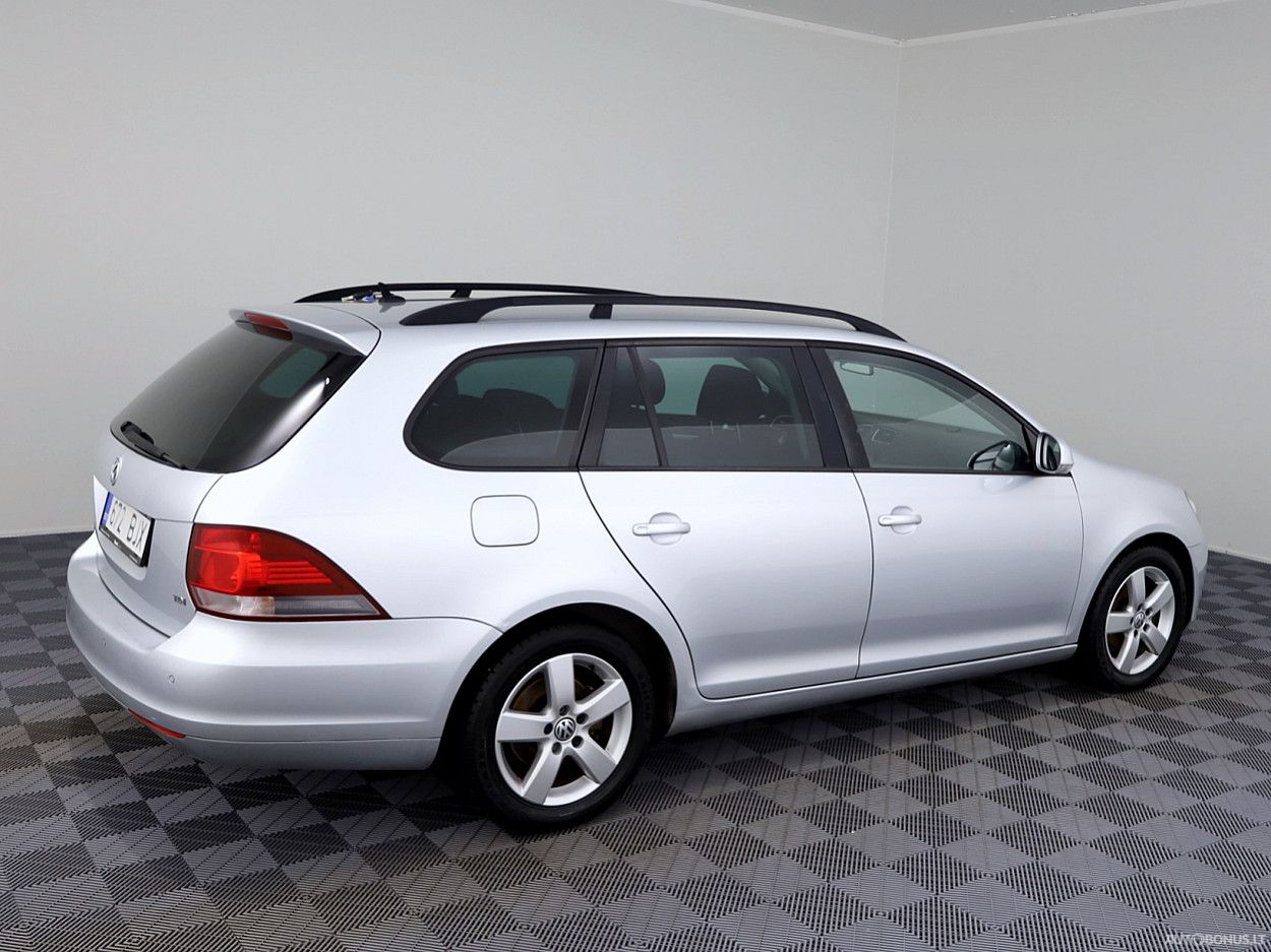 Volkswagen Golf | 2
