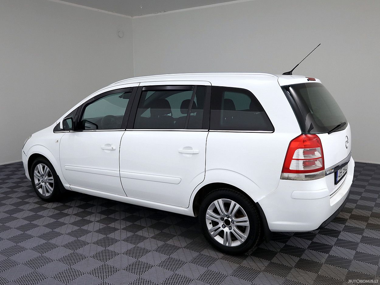 Opel Zafira | 3