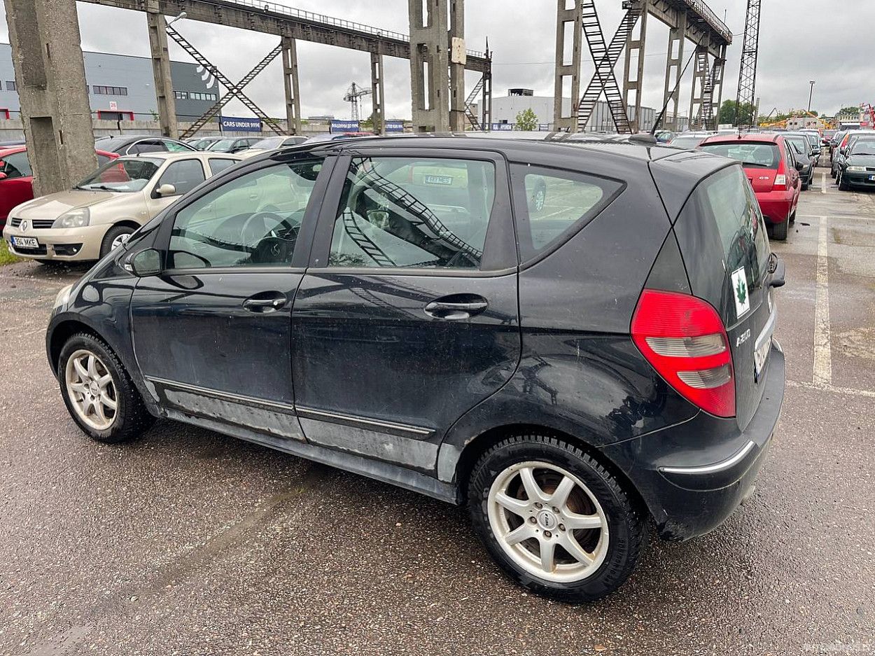 Mercedes-Benz A200 | 3