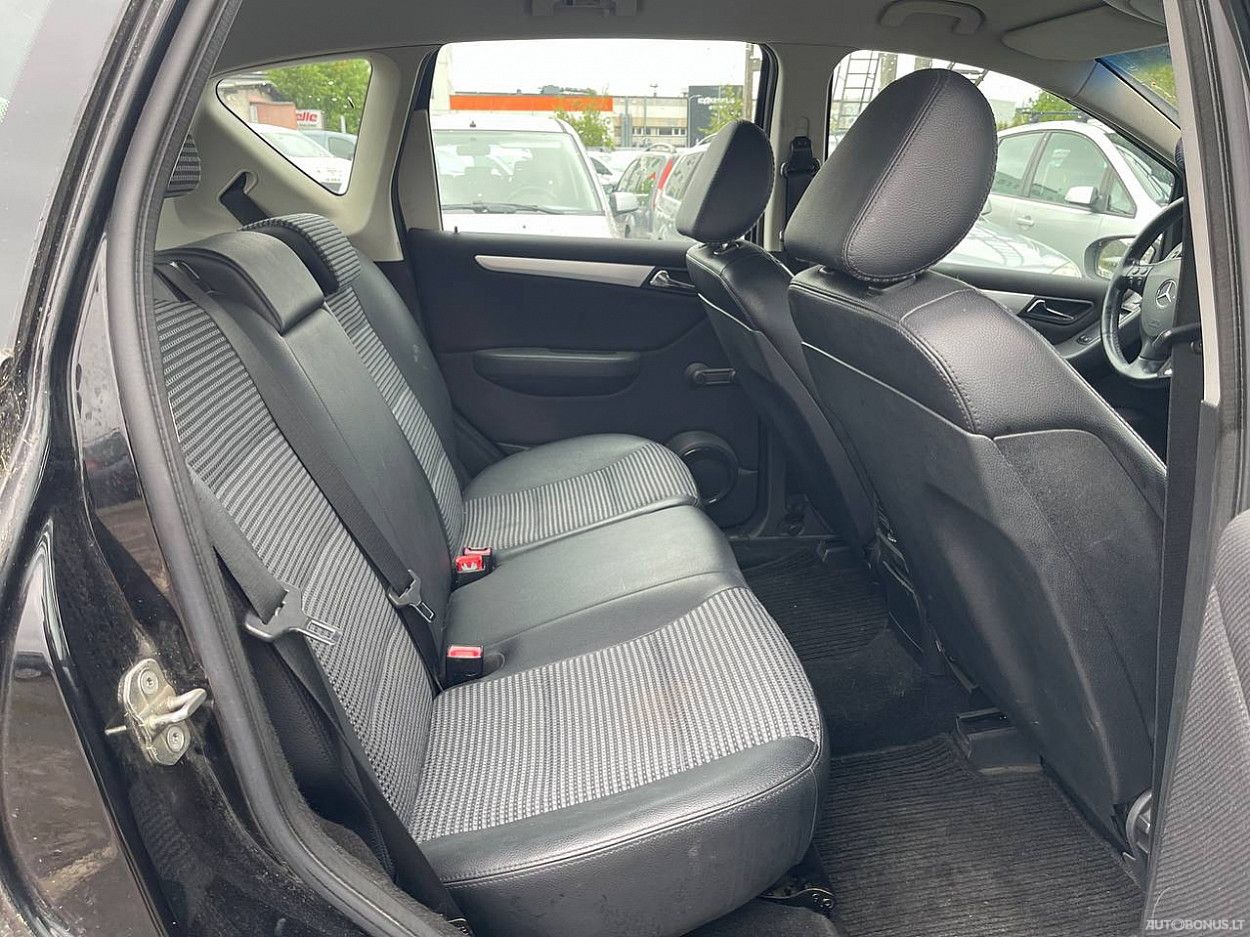Mercedes-Benz A200 | 6