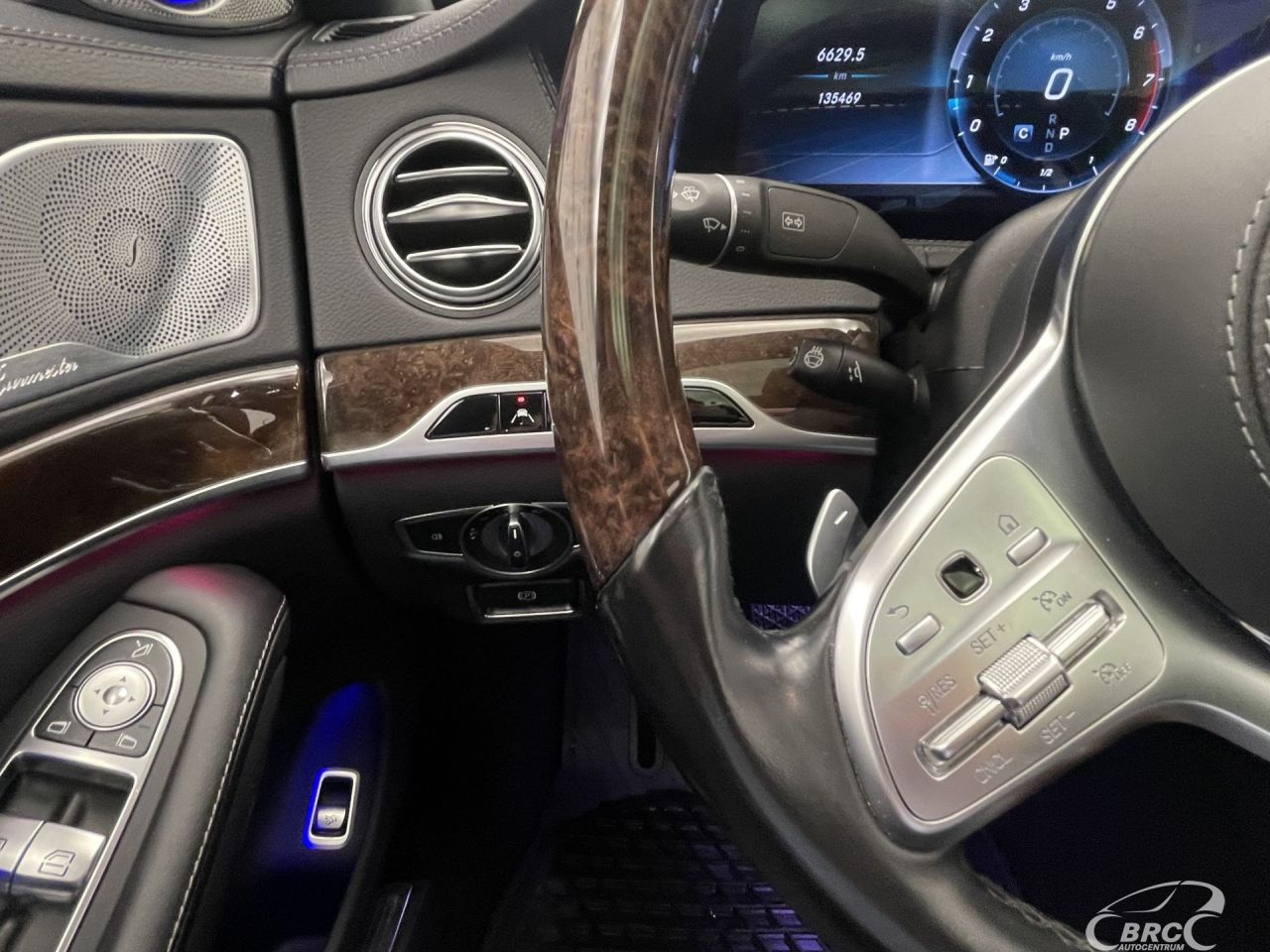 Mercedes-Benz S560 | 34