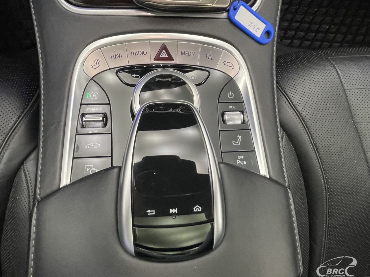 Mercedes-Benz S560 | 28