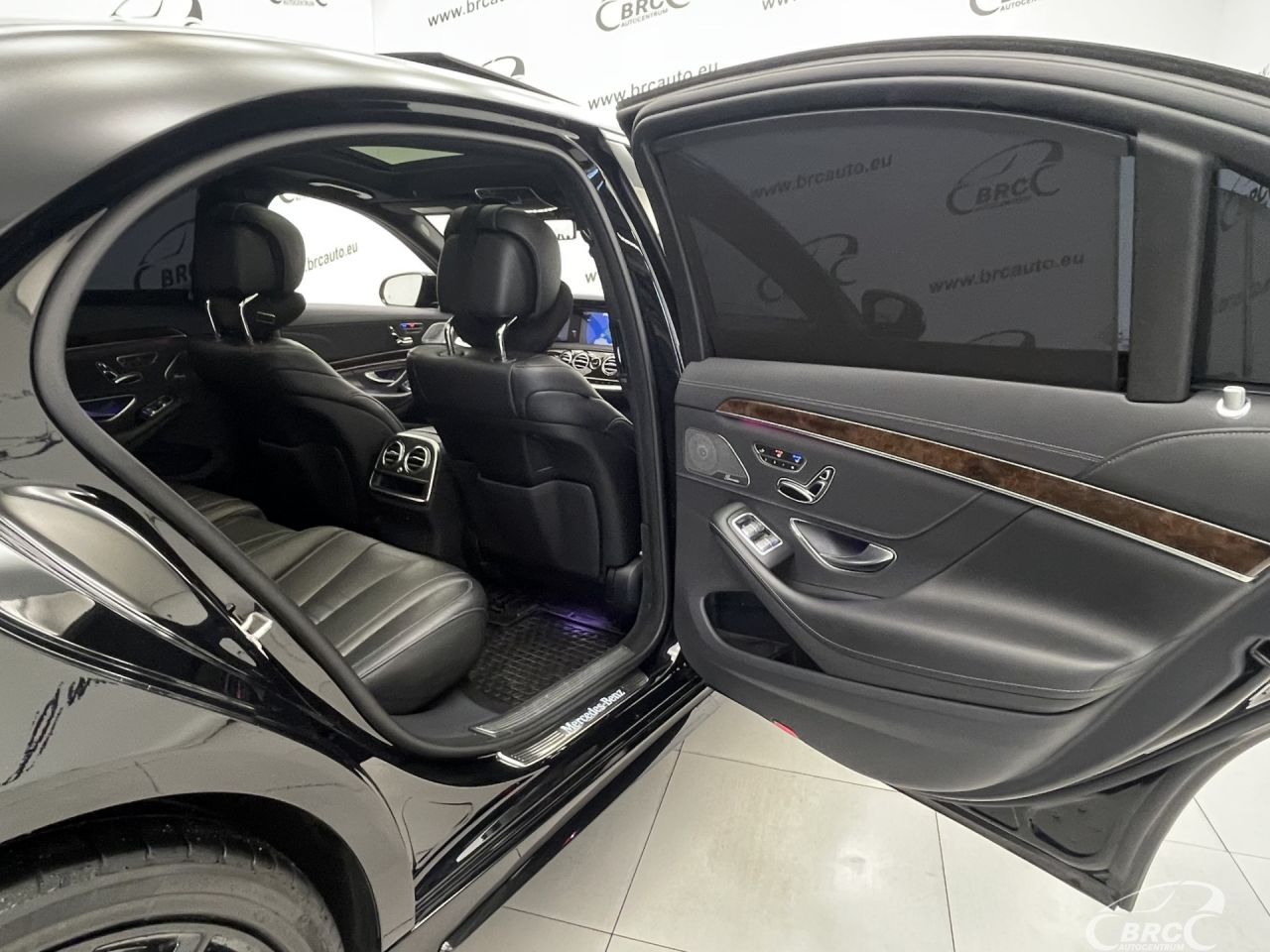 Mercedes-Benz S560 | 12