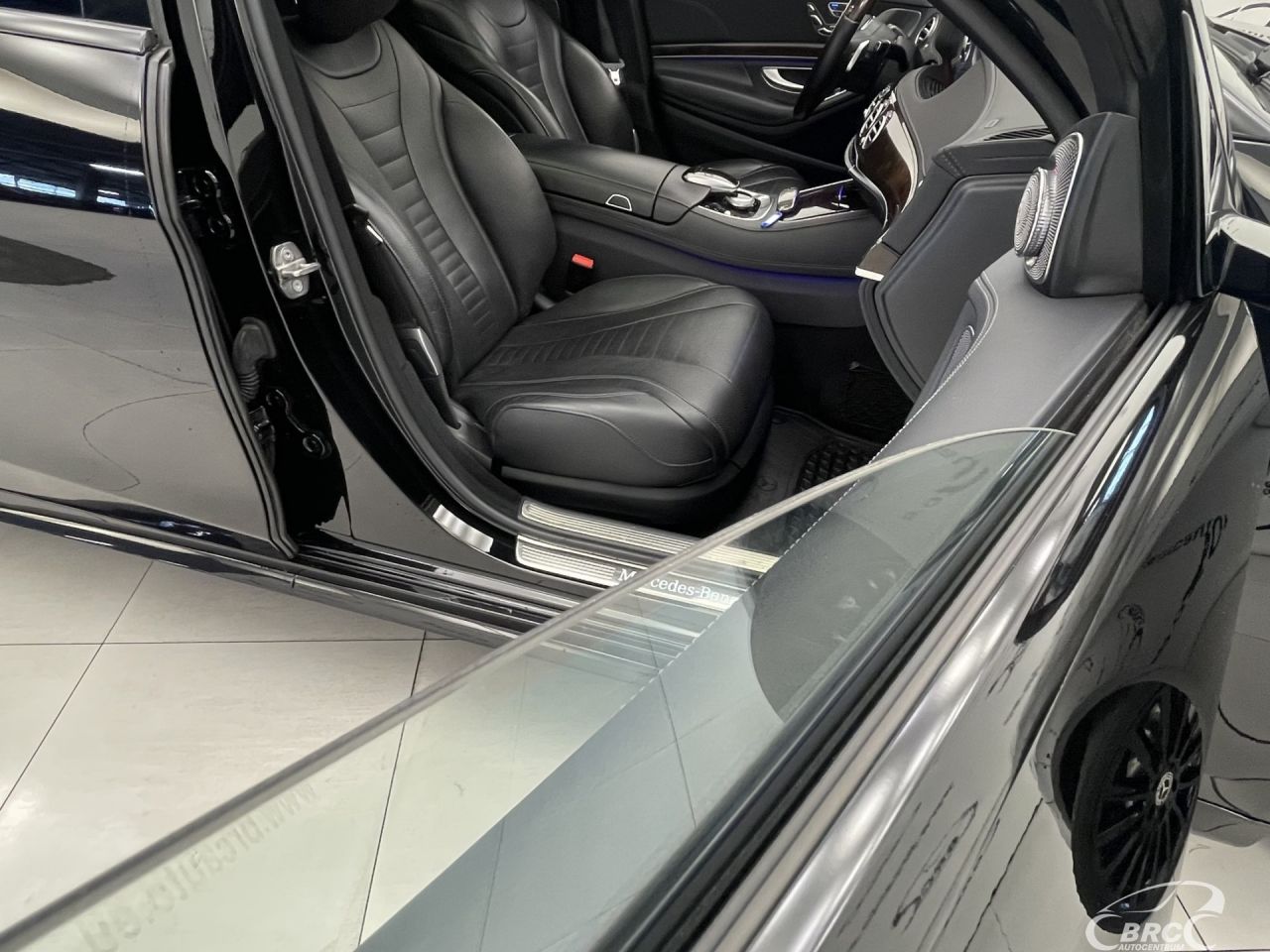 Mercedes-Benz S560 | 9