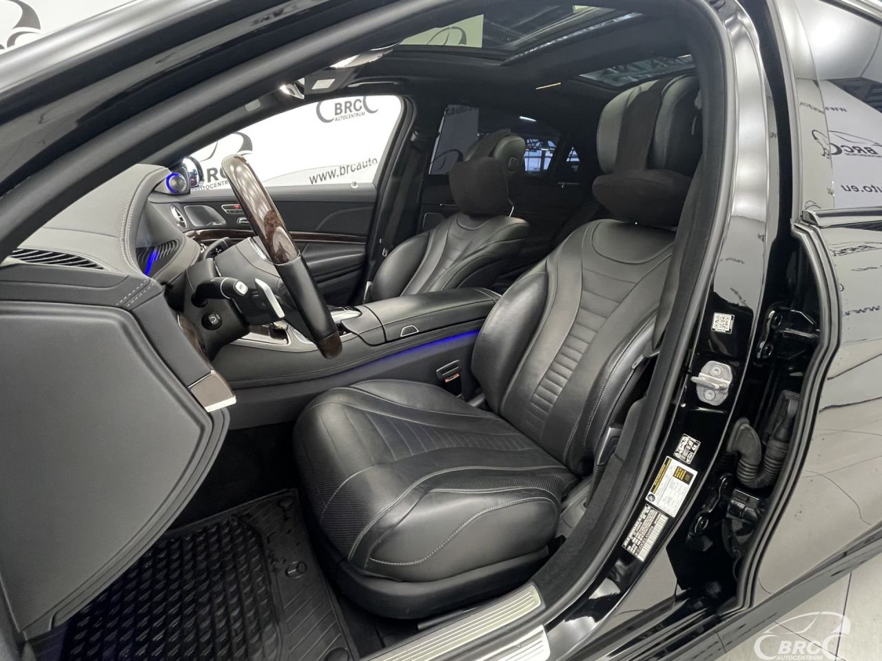 Mercedes-Benz S560 | 23