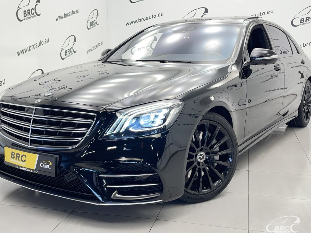 Mercedes-Benz S560 | 52