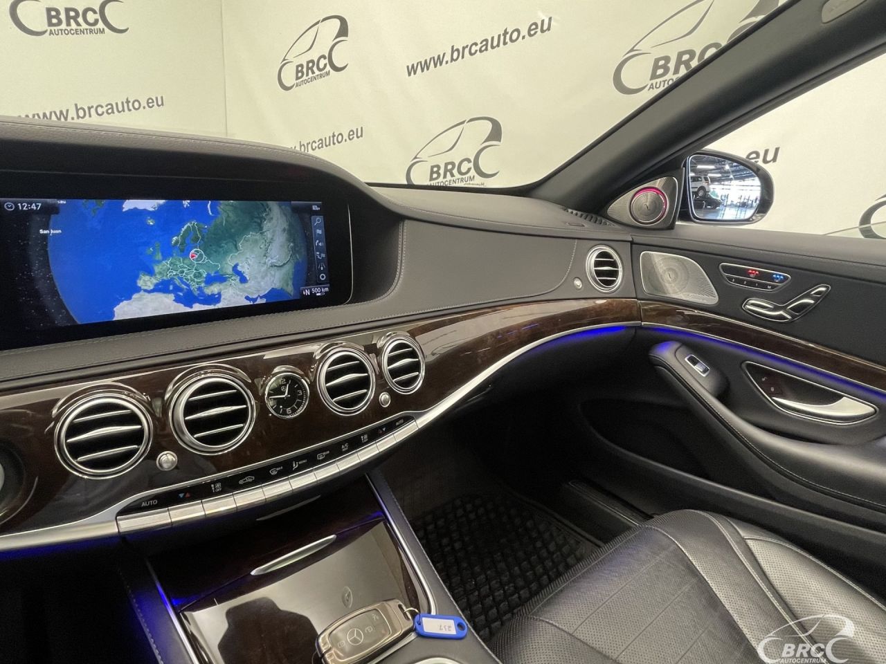 Mercedes-Benz S560 | 29