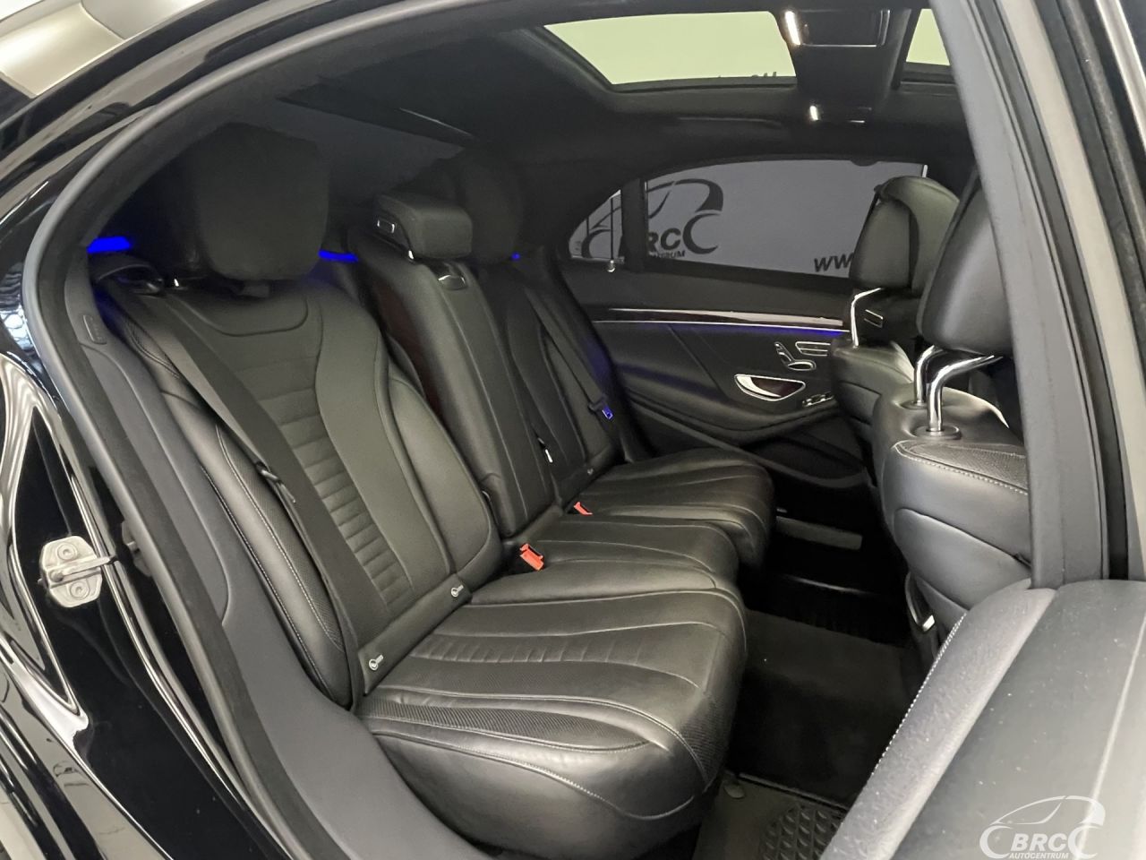 Mercedes-Benz S560 | 14