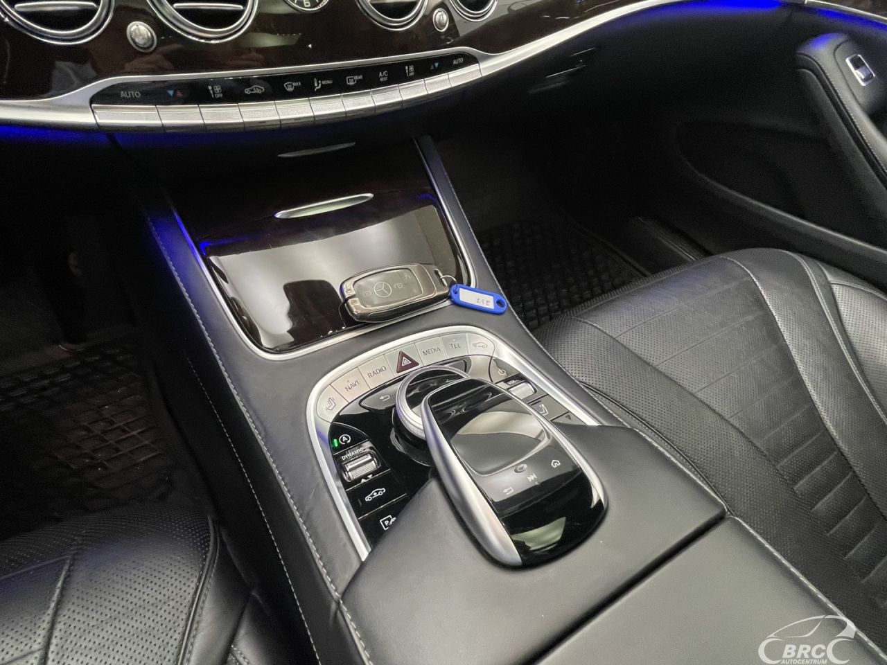 Mercedes-Benz S560 | 27