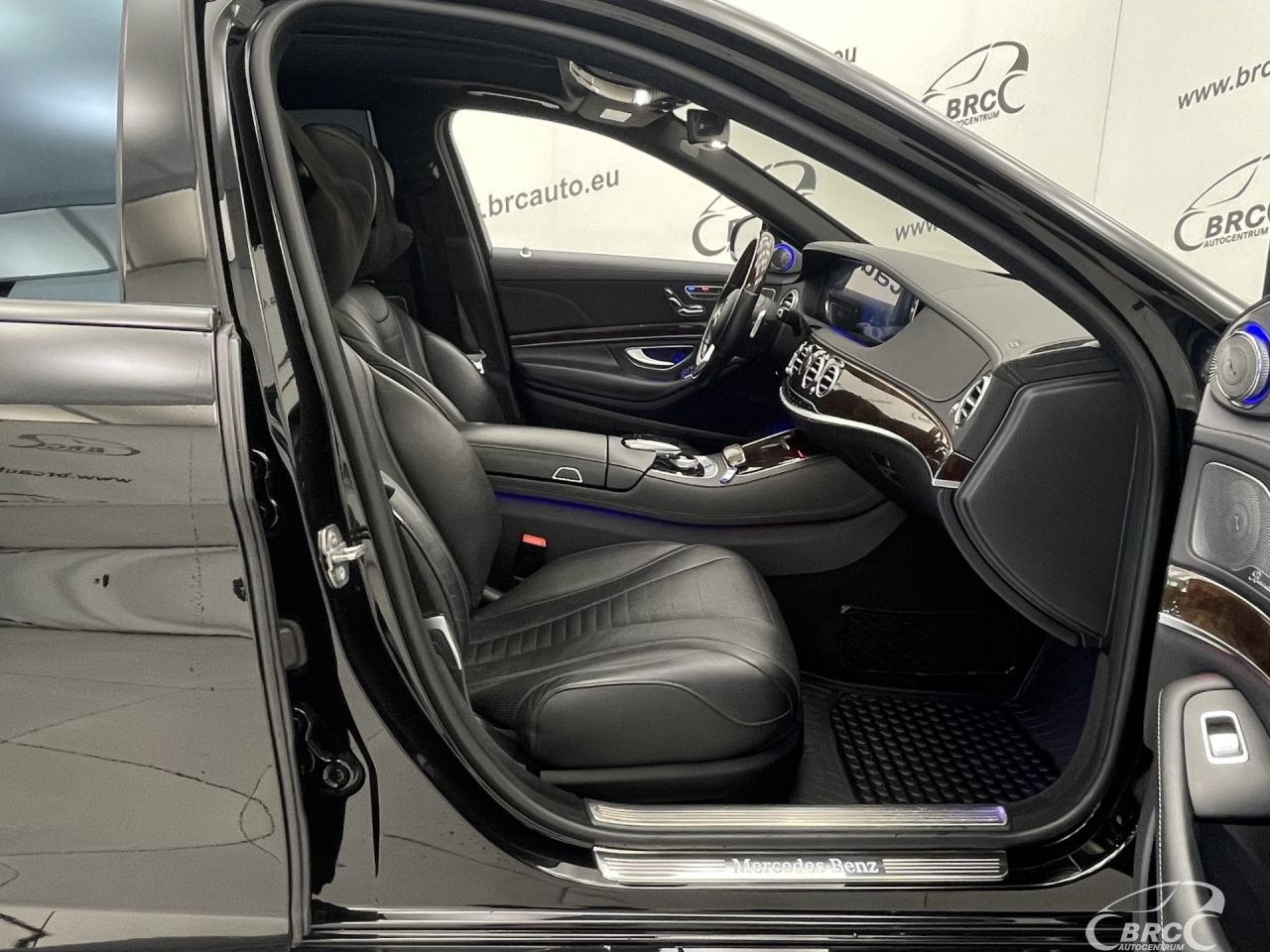 Mercedes-Benz S560 | 3