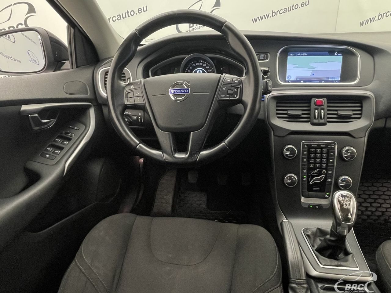 Volvo V40 | 12