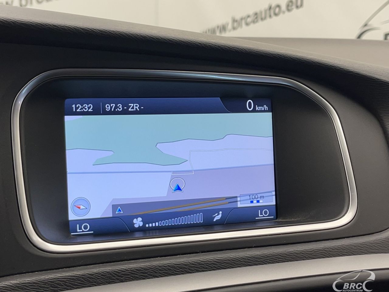Volvo V40 | 29