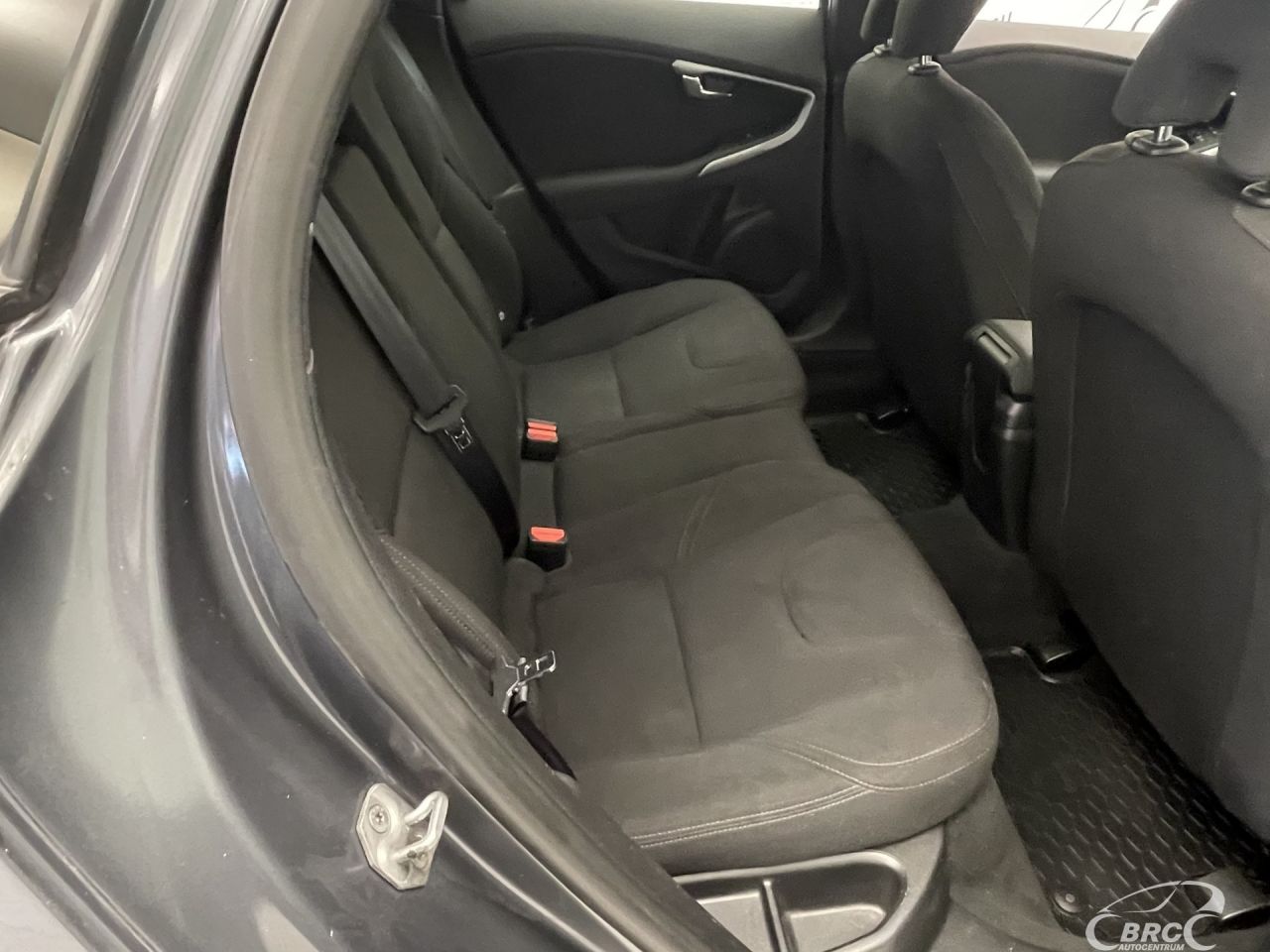 Volvo V40 | 9