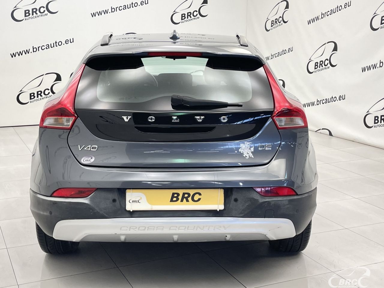 Volvo V40 | 49