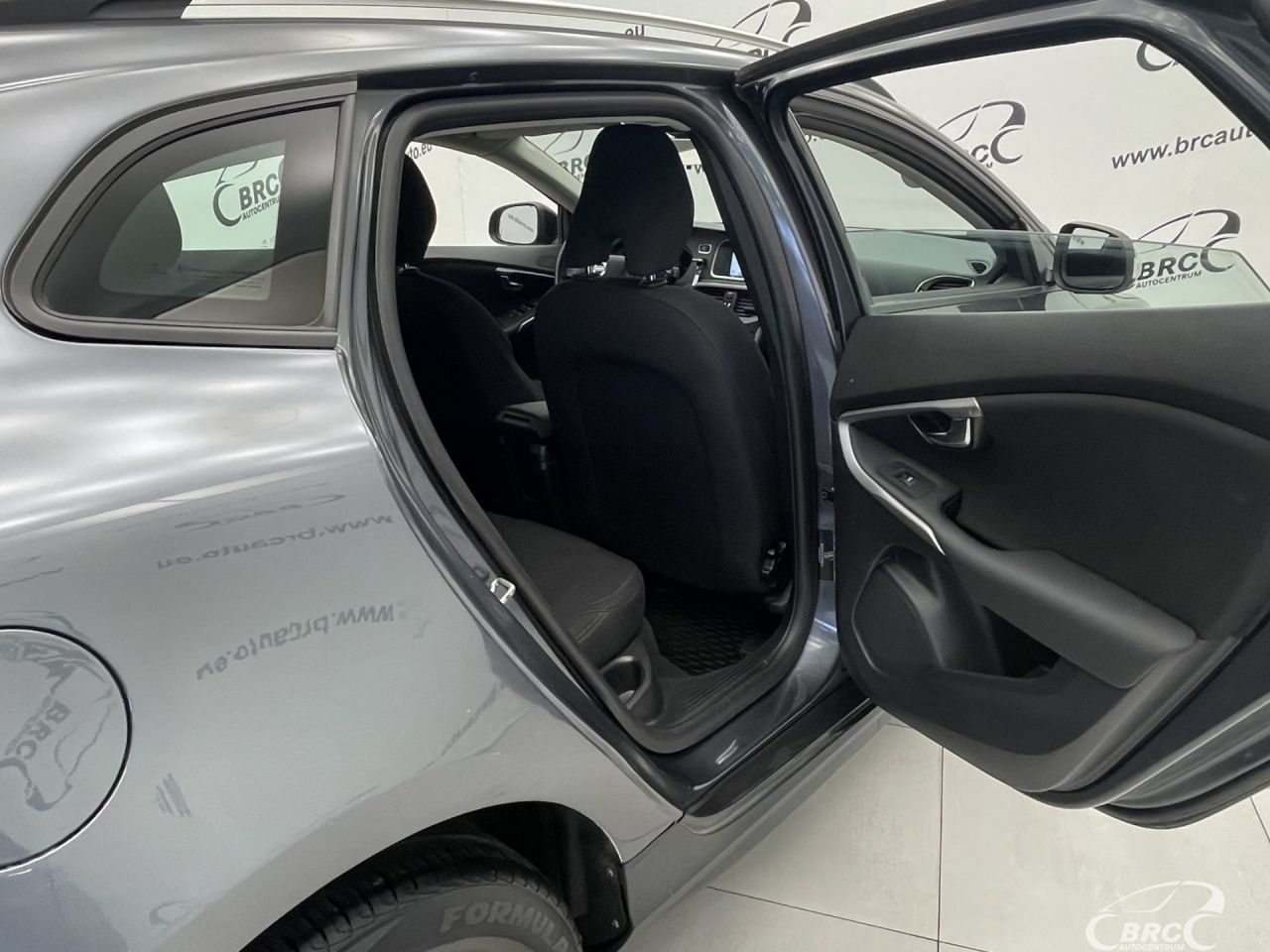 Volvo V40 | 11